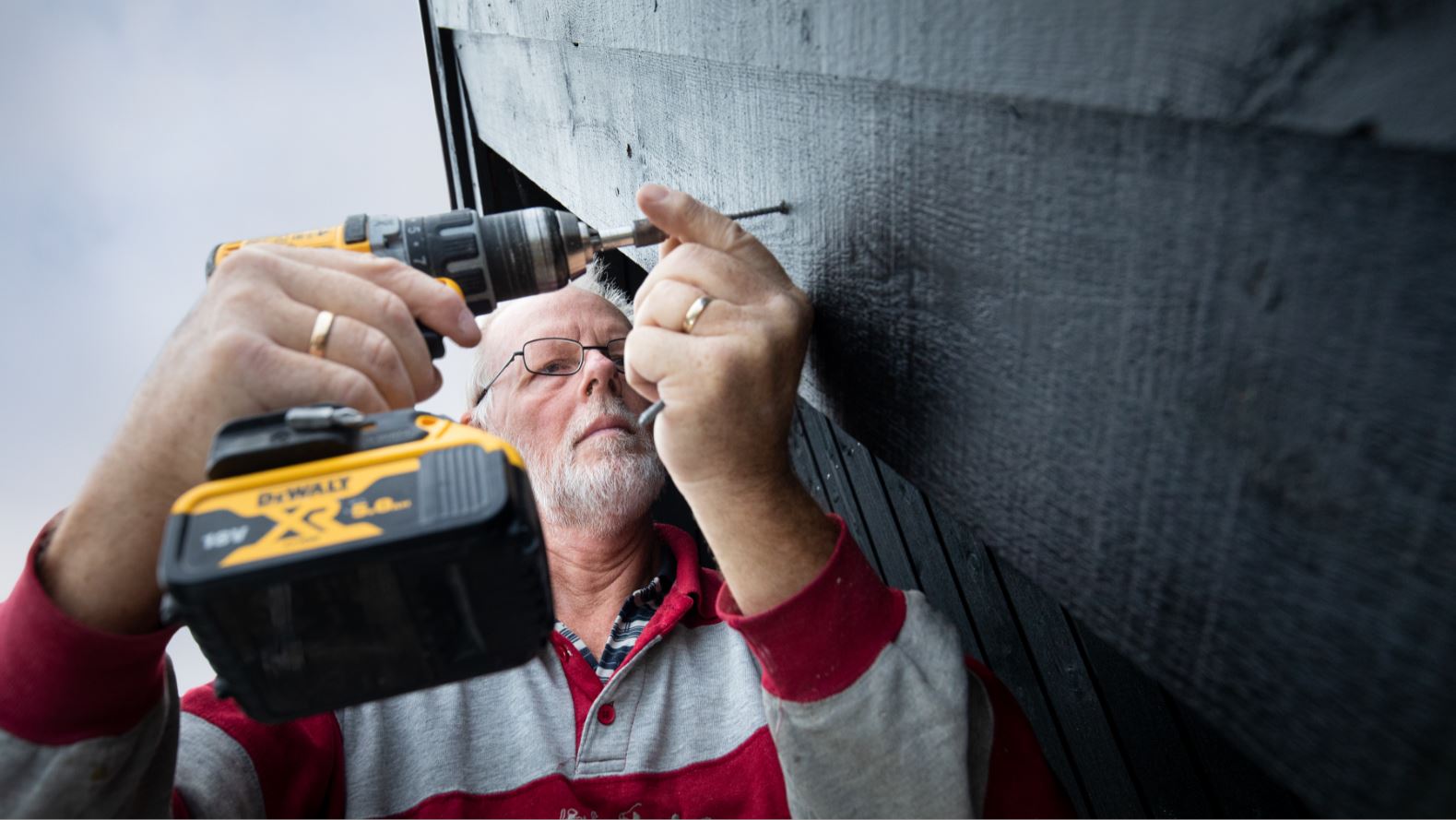 Jan Hansen med verktøy