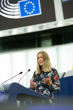 Kira Marie Peter-Hansen, dansk EU-politiker